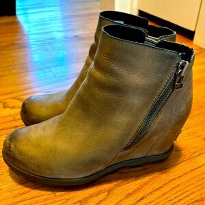 Sorel Wedge Booties